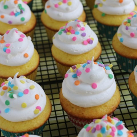 You will never know that these Lemon Cupcakes start with a box mix! There is a secret ingredient though! Oh and the marshmallow frosting? Just 2 ingredients! It's heavenly!