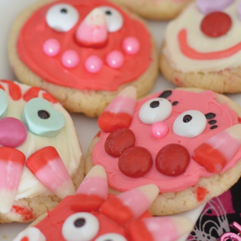 Grab the kids! It's time to make fun Valentine's Day Cookies! Whether you create Love Bugs or Funny Faces, you and the kids will have a great time decorating these cookies!
