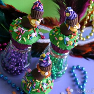 Topsy Turvy Mardi Gras Cupcakes