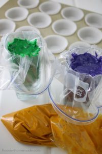 Mardi Gras Cupcakes with Free Printables - Hoosier Homemade