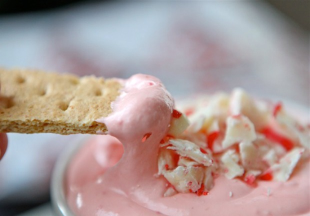 Marshmallow Dip: Homemade Holiday Inspiration