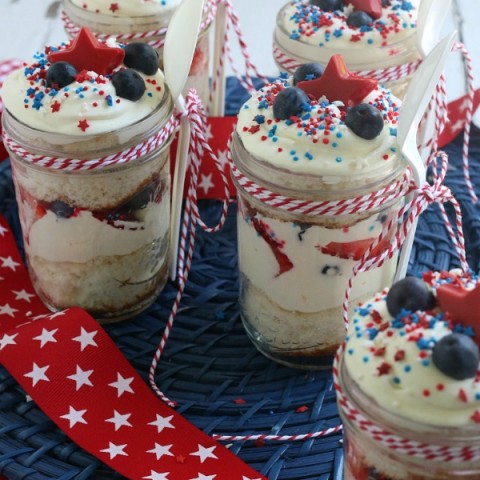 Easy Strawberry Blueberry Trifle Recipe