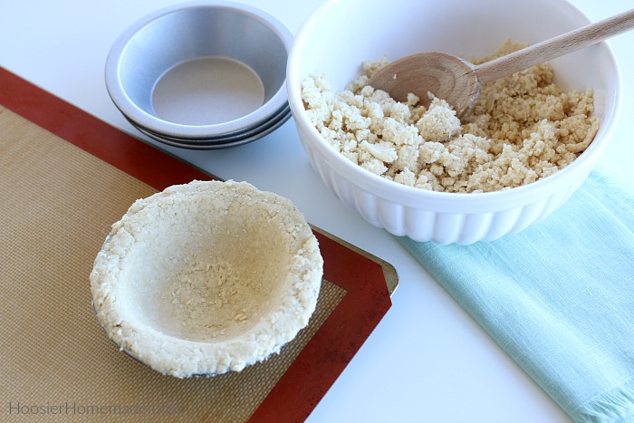 Cookie Crust in Mini Pie Tins