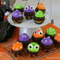 Easy Monster Eye Cupcakes