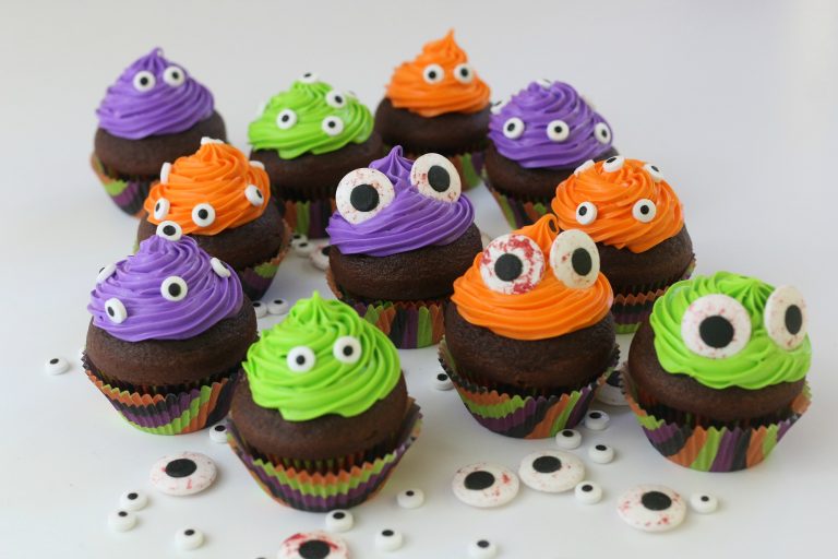 Easy Monster Eye Cupcakes
