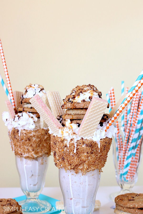 Oatmeal Chocolate Chip Cookie Milkshake