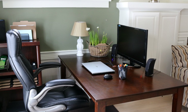 Budget Friendly Tips on Organizing your Home Office