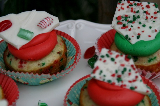 Christmas Cupcakes: Peppermint Bark