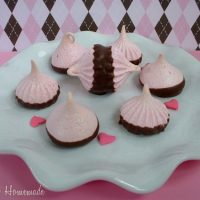 Raspberry Meringue Drops