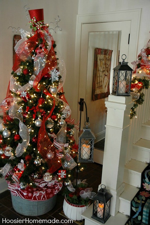 Christmas Tree Decorating Ideas red and white