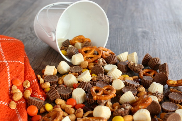Reese’s Snack Mix