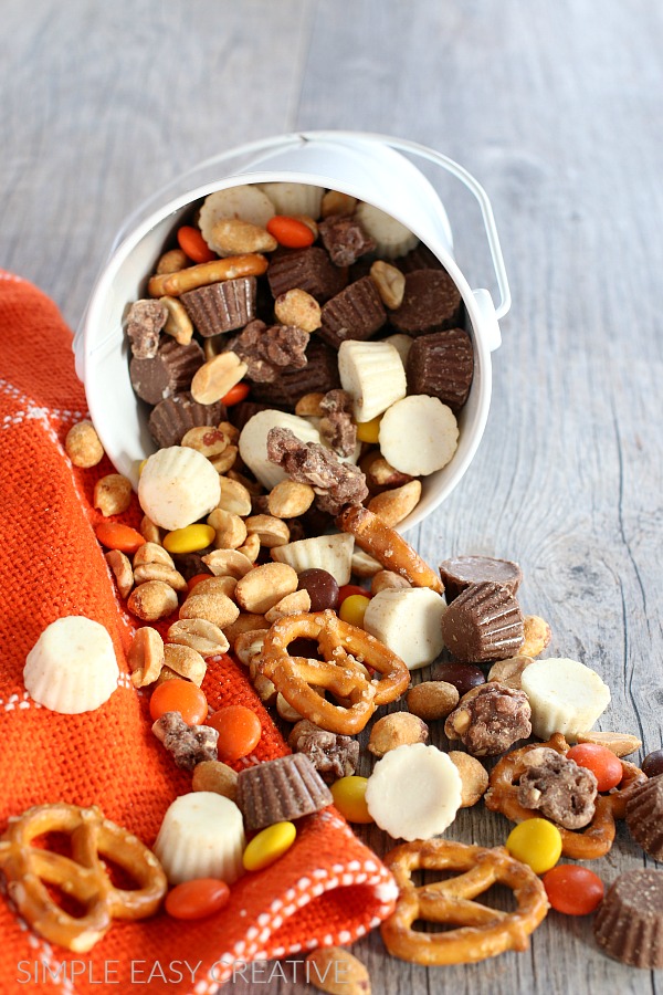 Reese's Snack Mix