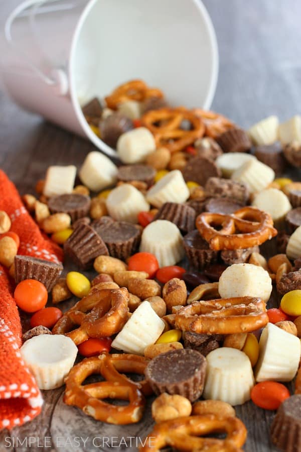 Reese's Snack Mix