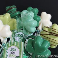 St. Patrick’s Day Treat: Shamrock Pops