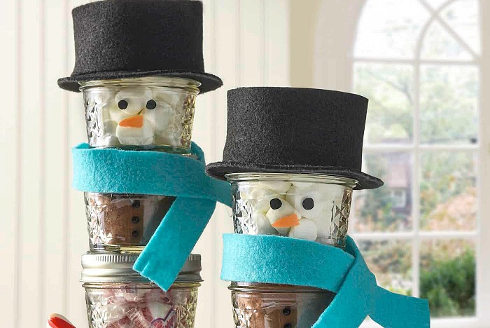 Hot Cocoa Mason Jar Gift: Holiday Inspiration