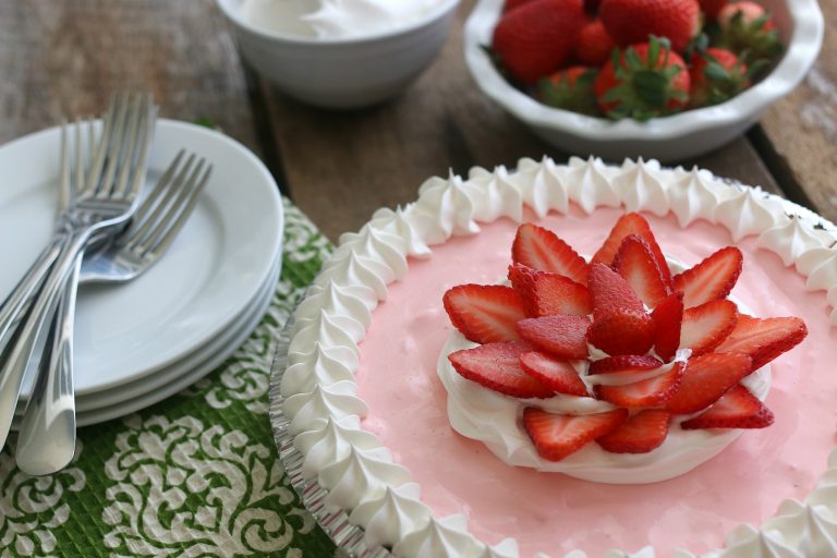 No Bake Strawberry Dessert Recipes