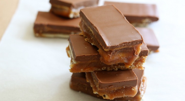 Homemade Twix Bars: Holiday Inspiration