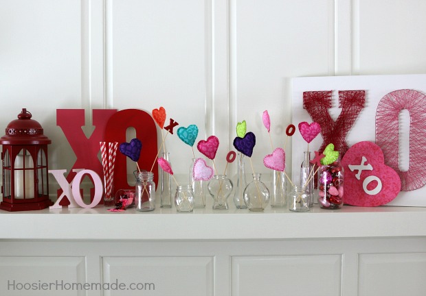 Valentine Decorating: Hugs and Kisses Mantel