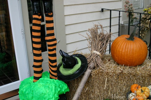 Halloween Porch Decorating