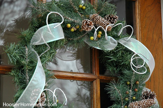 Easy DIY Holiday Wreath