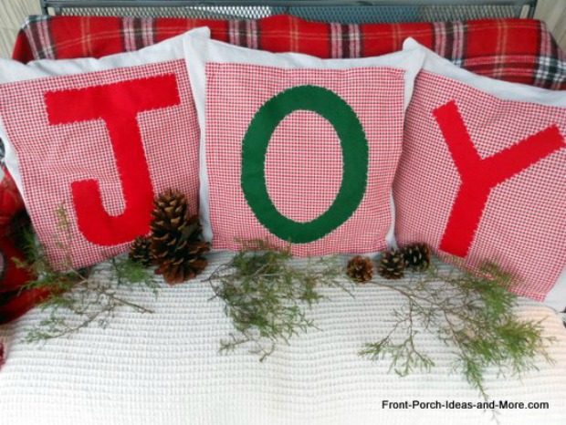 Christmas Pillow Toppers: Homemade Holiday Inspiration
