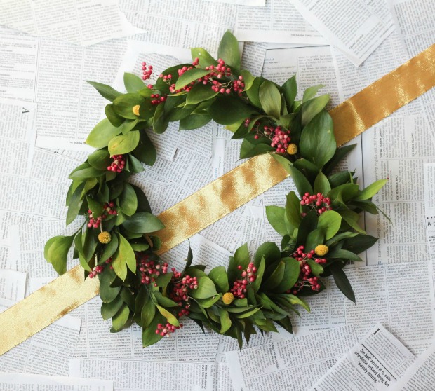 Easy Christmas Wreath: Homemade Holiday Inspiration